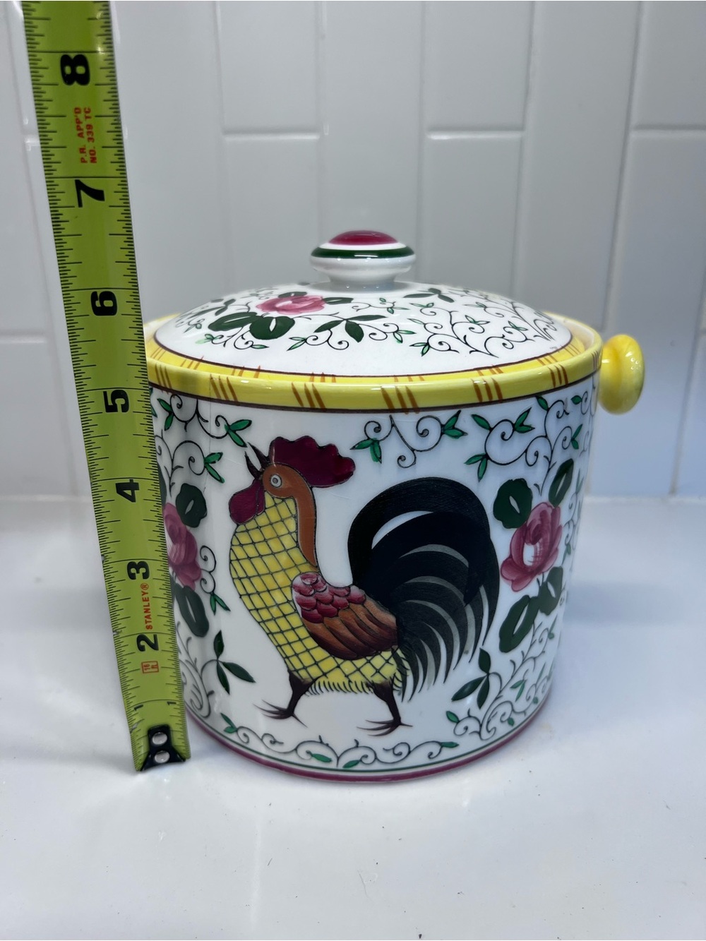 Vintage Ucago Early Provincial Roses & Roosters Cookie Jar - Picture 2 of 9